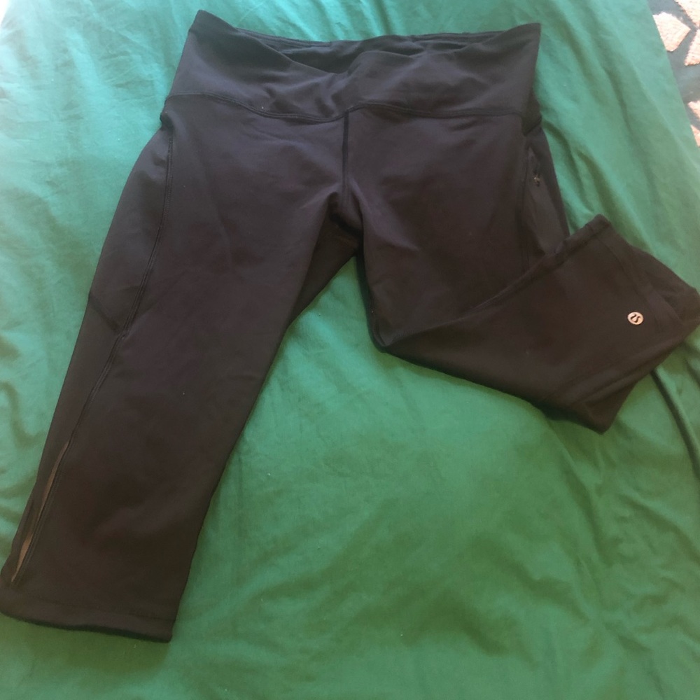Black Lululemon leggings